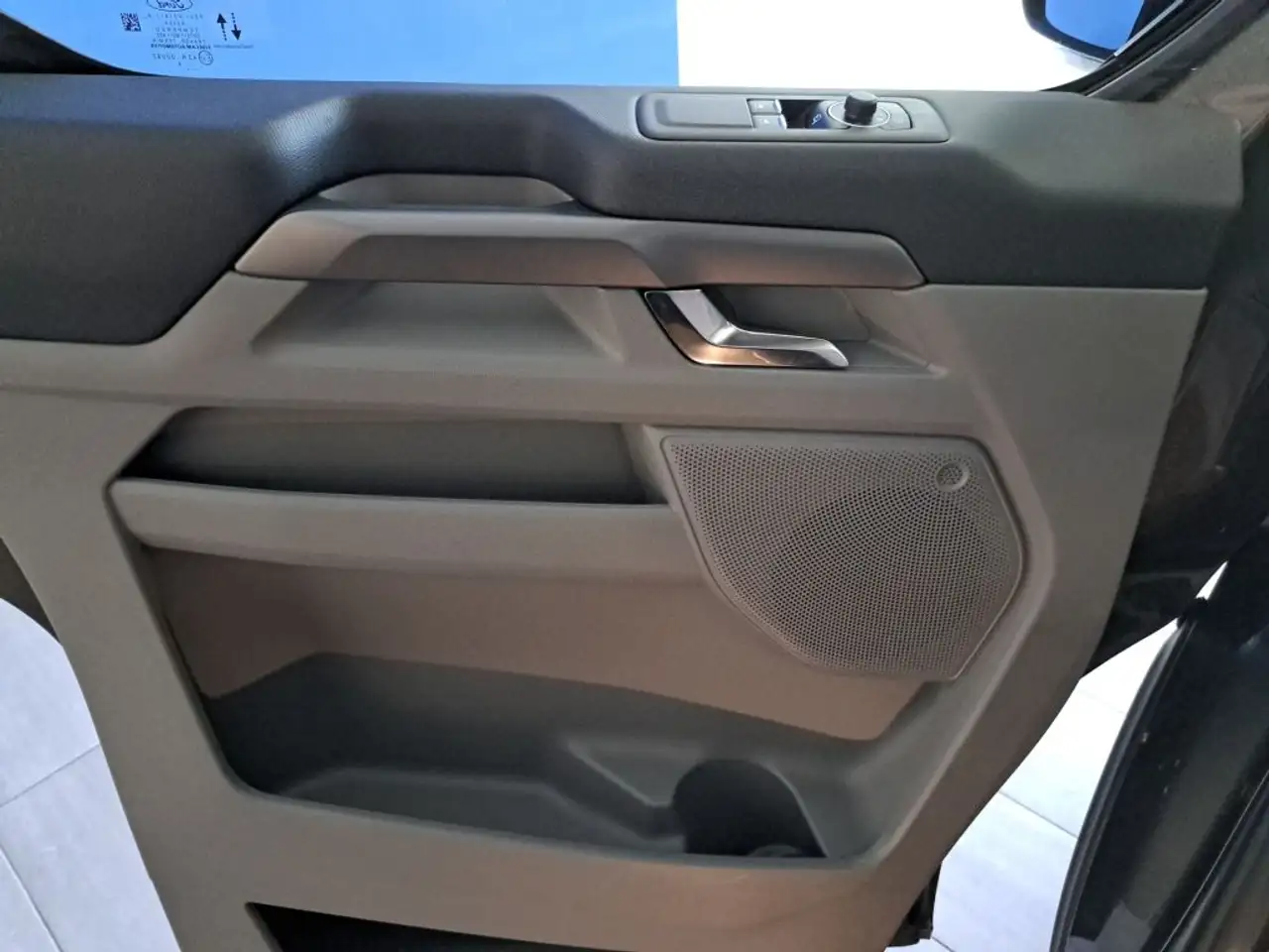 Ford Nugget 9