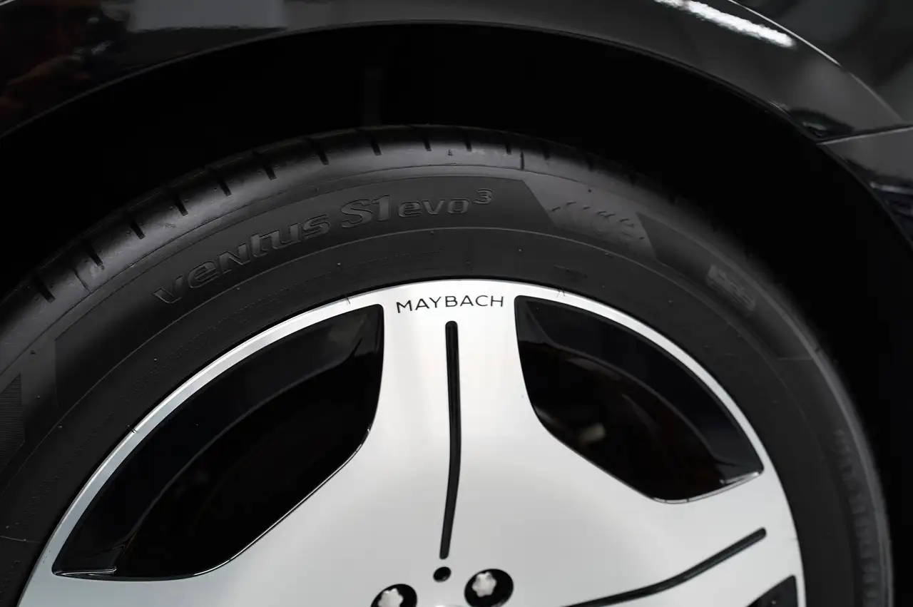 Maybach Inny Mercedes-Maybach 11