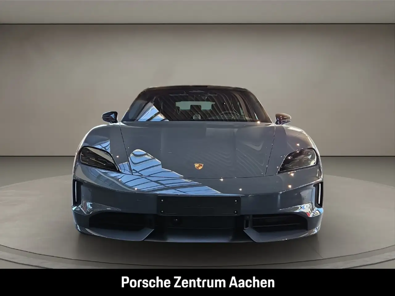 Porsche Taycan 4