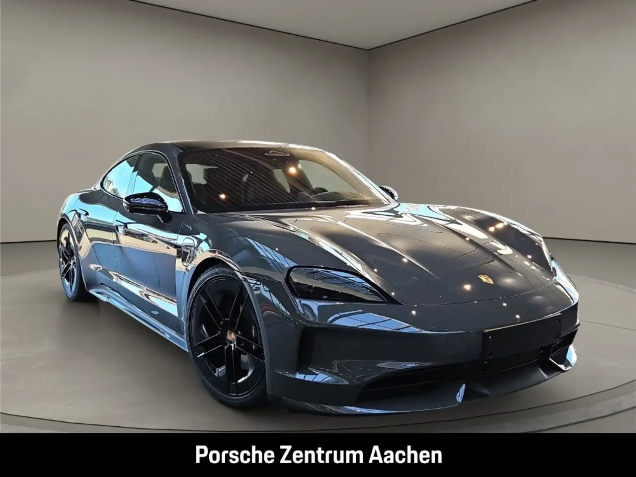 Porsche Taycan 8