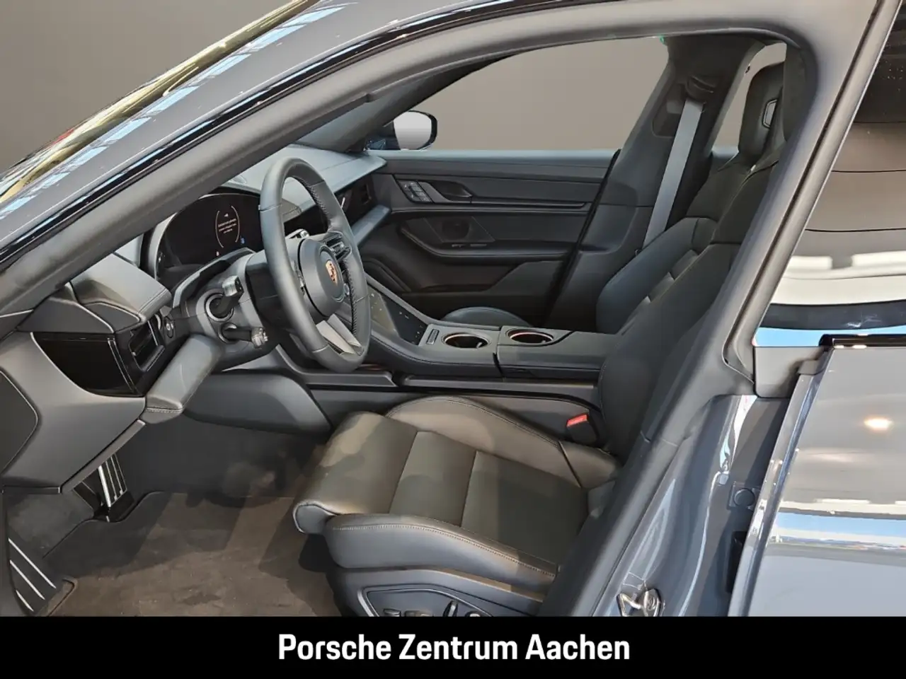 Porsche Taycan 12