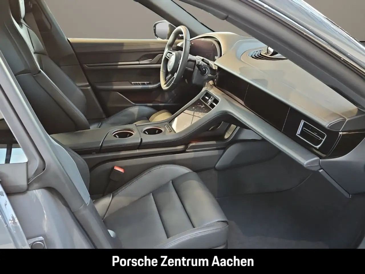 Porsche Taycan 14