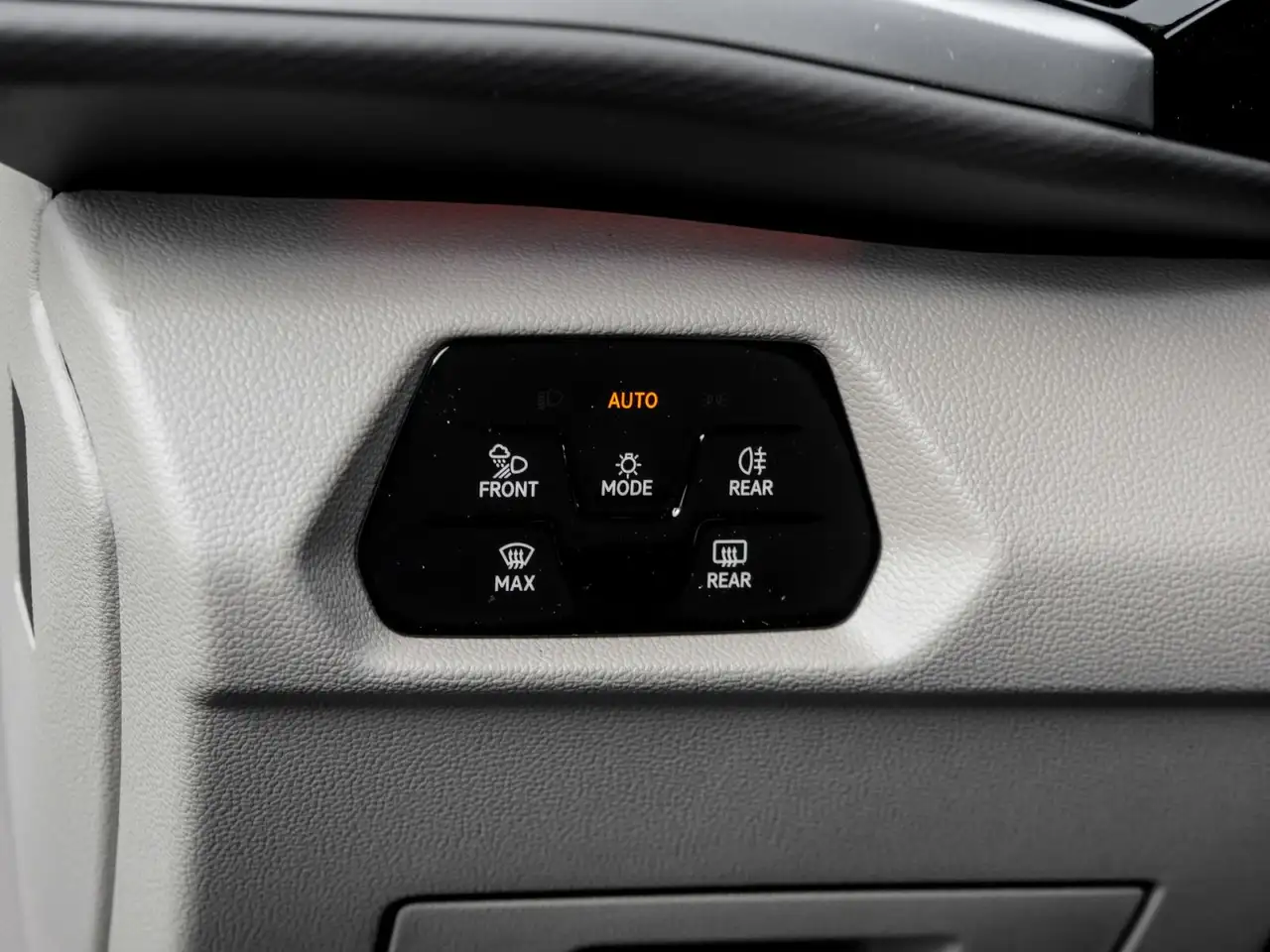 Volkswagen T7 Multivan 15