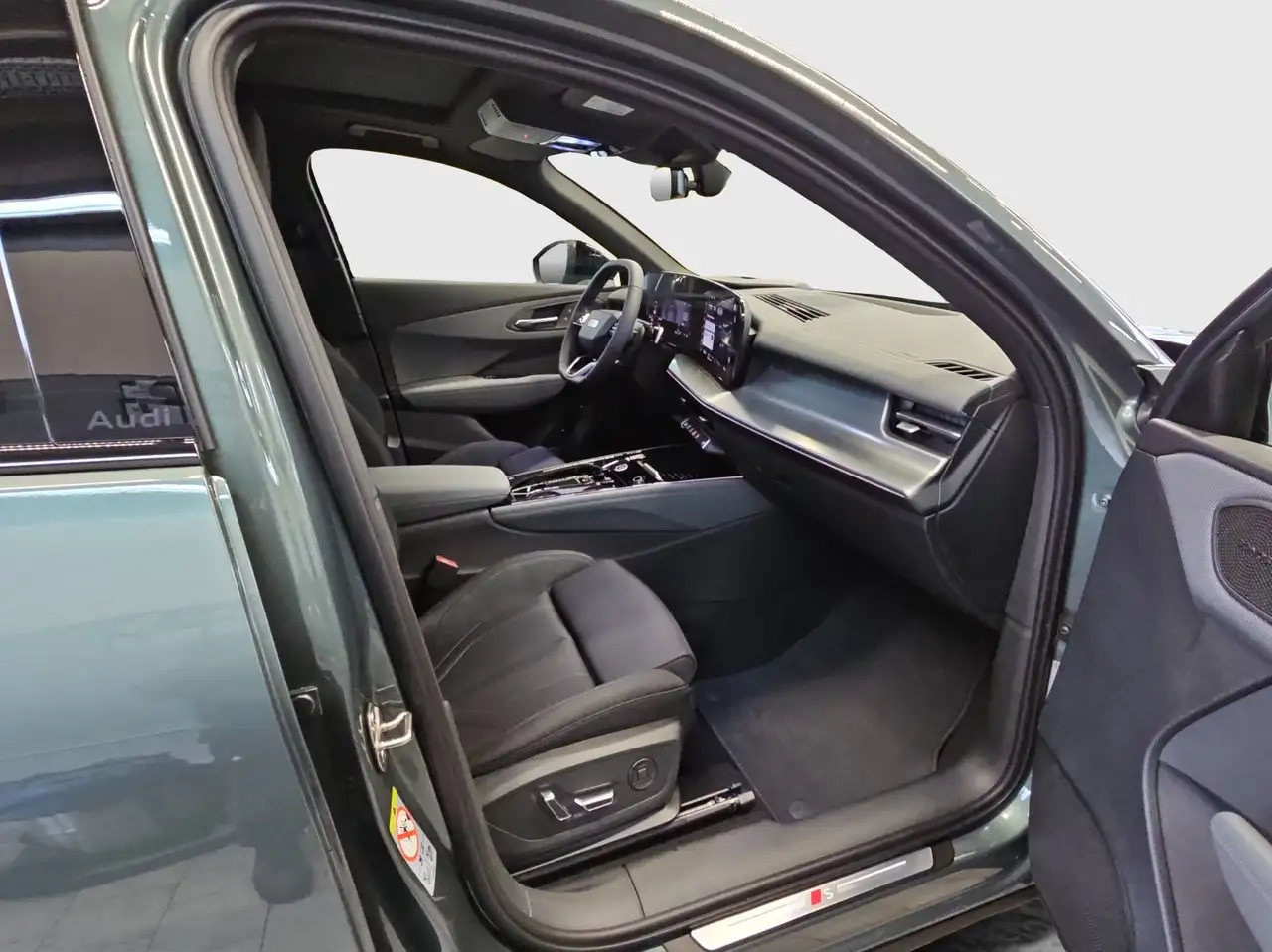 Audi Q3 14
