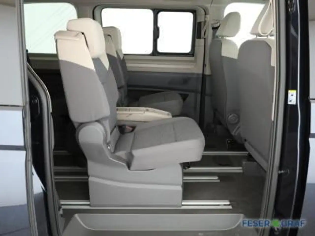 Volkswagen T7 Multivan 8