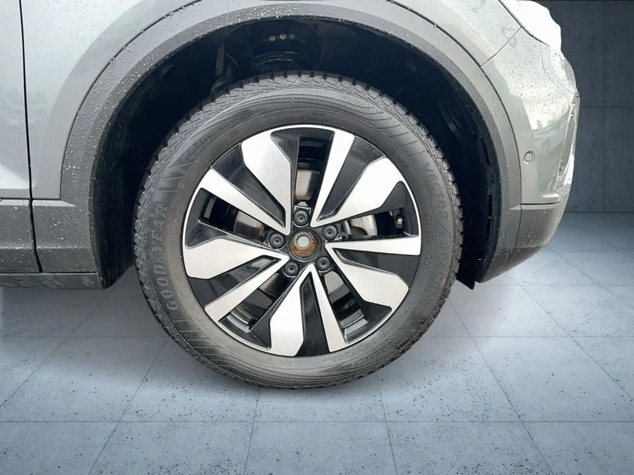 Volkswagen T-Roc 8