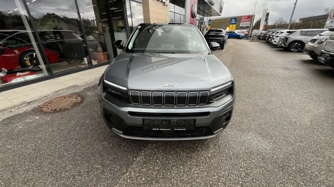 Jeep Avenger 8