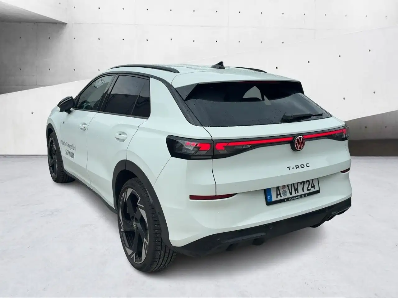Volkswagen T-Roc 3