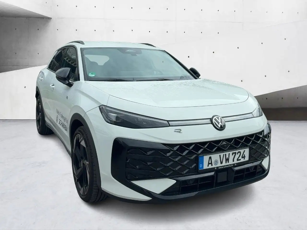 Volkswagen T-Roc 6