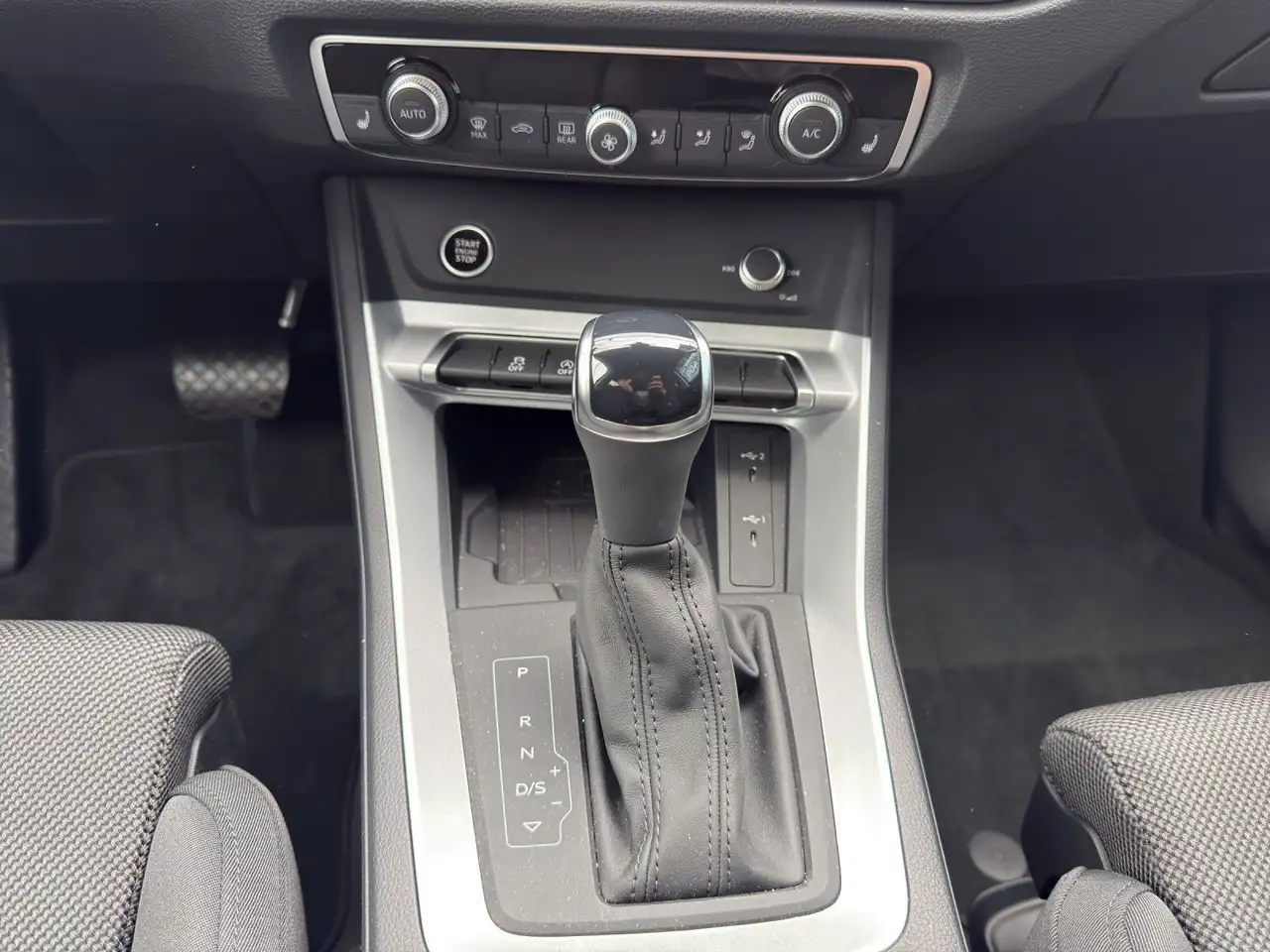 Audi Q3 40 7