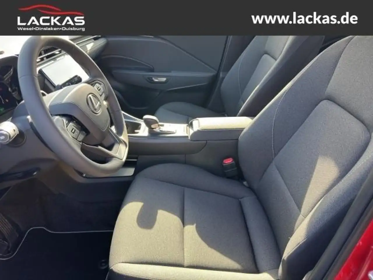 Lexus LBX 10