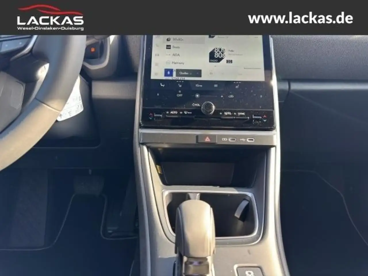 Lexus LBX 15
