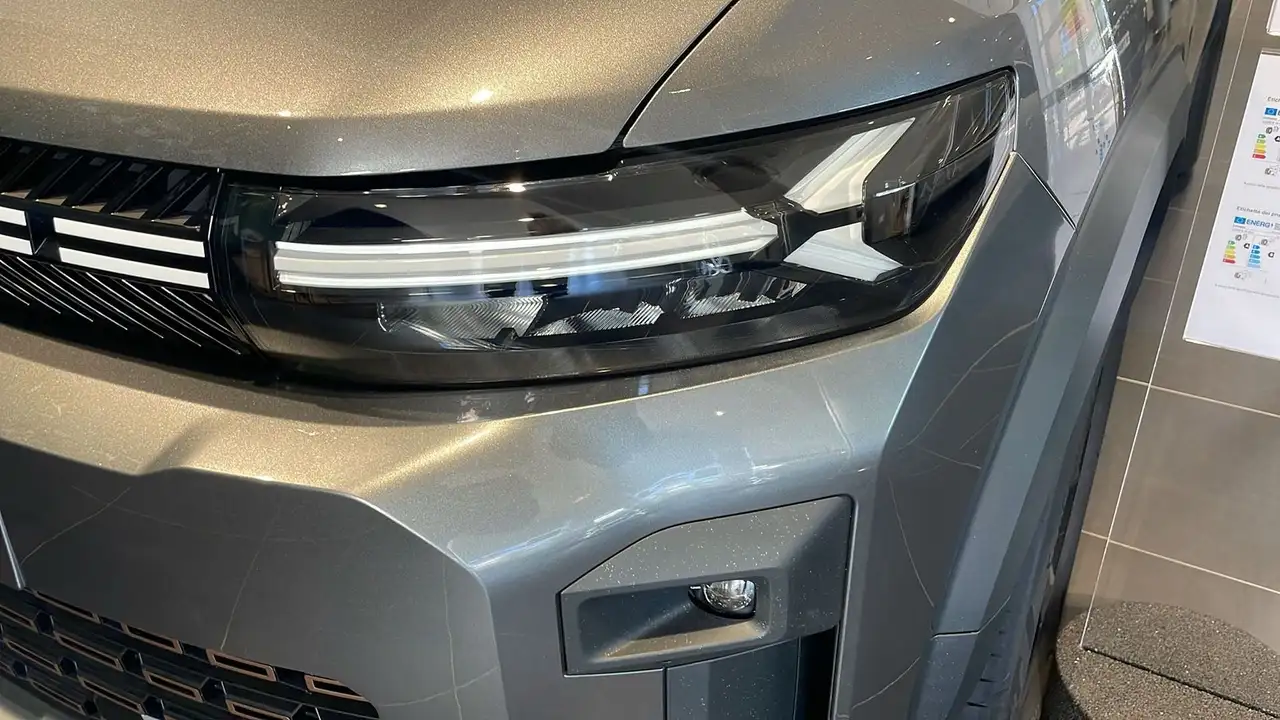 Dacia Bigster 8