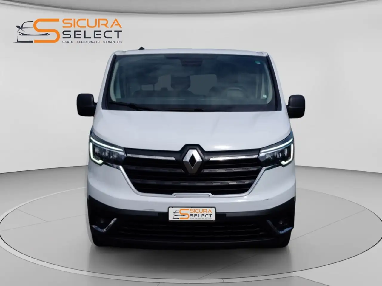 Renault Trafic 8