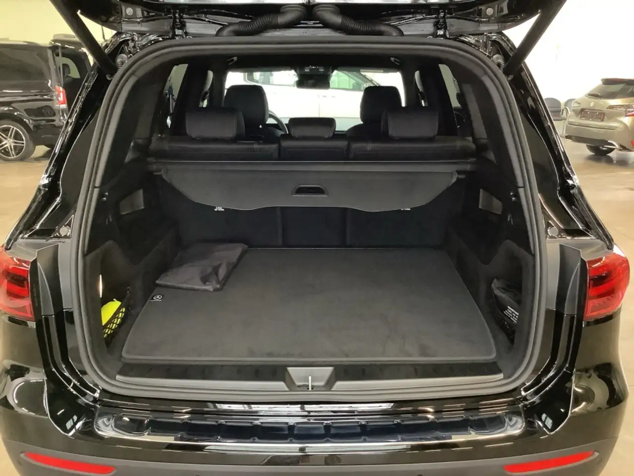 Mercedes-Benz GLB 200 15