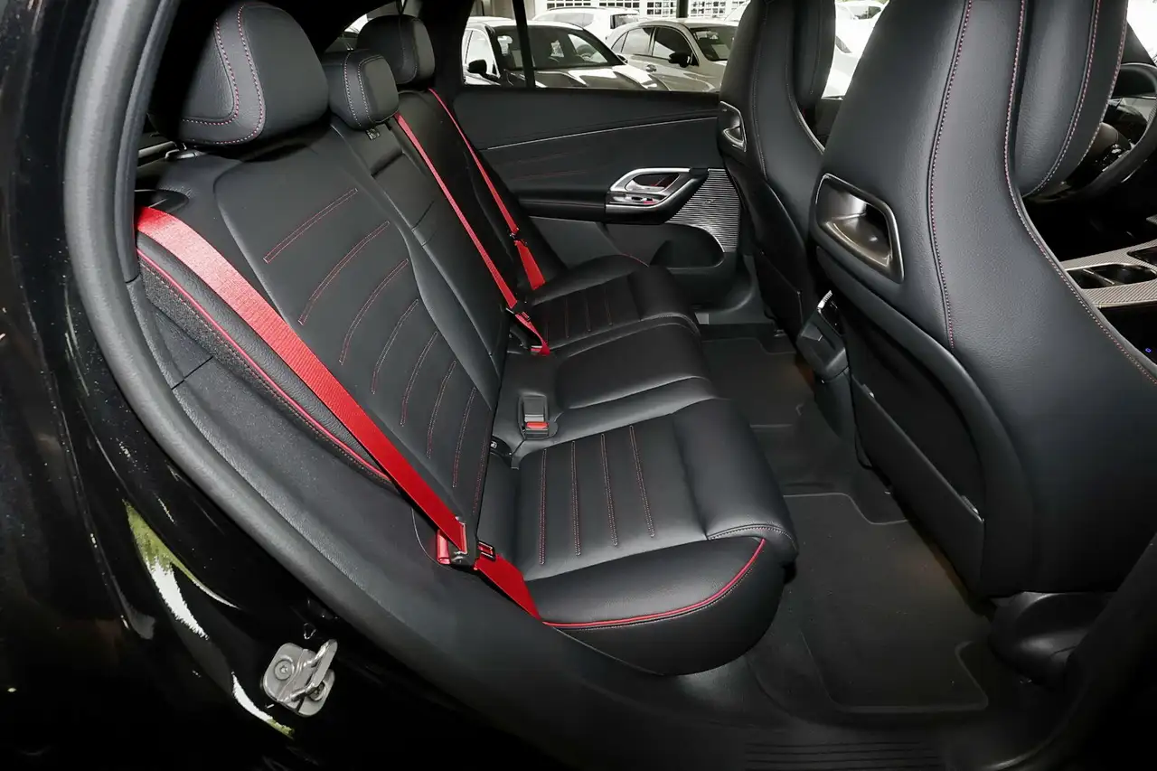 Mercedes-Benz GLC 400 6