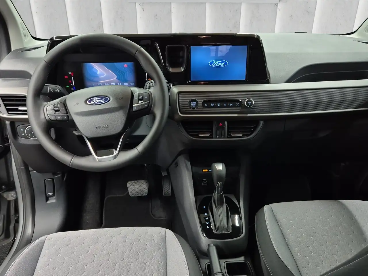 Ford Tourneo 12