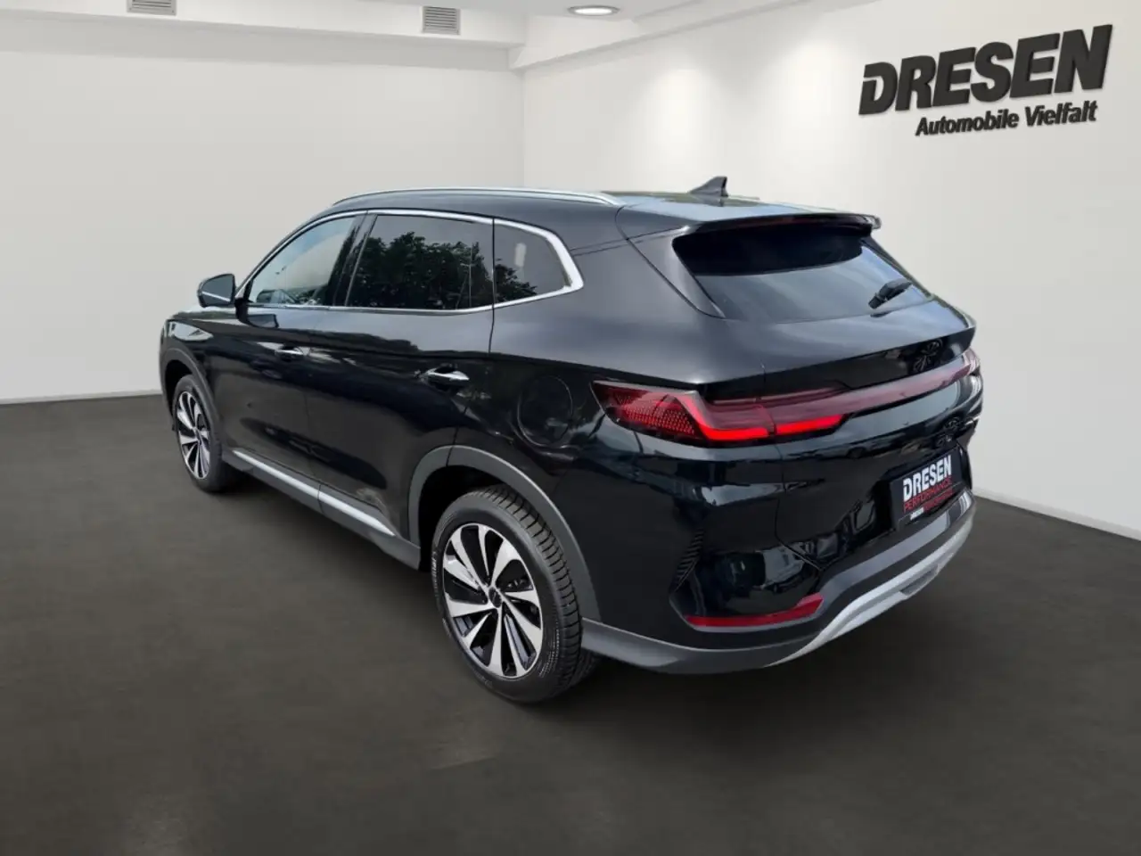 BYD Seal 4