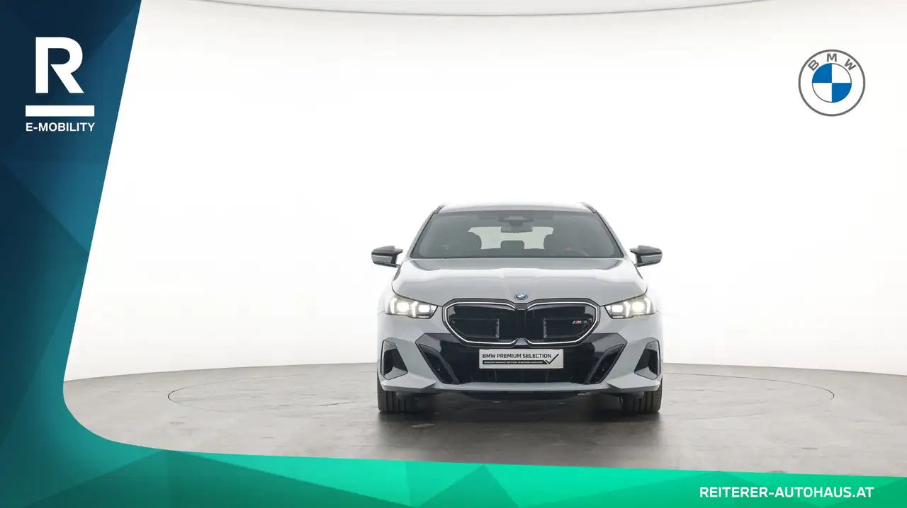BMW i5 2