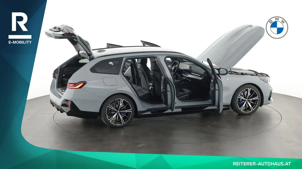 BMW i5 12