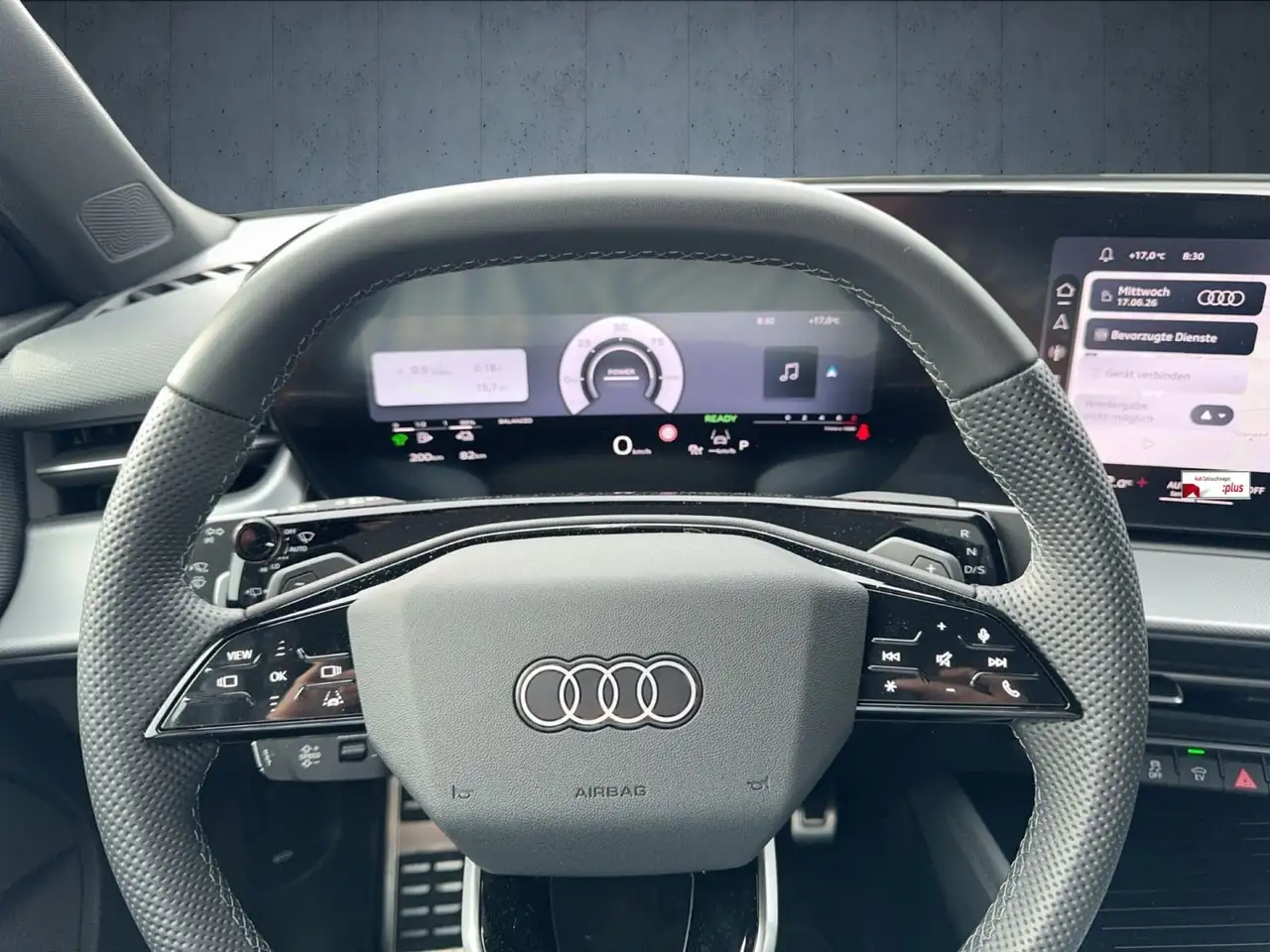 Audi Q3 10