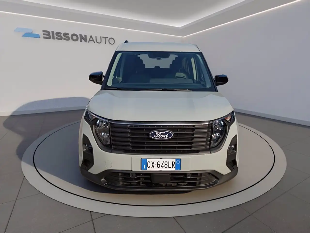 Ford Tourneo 8