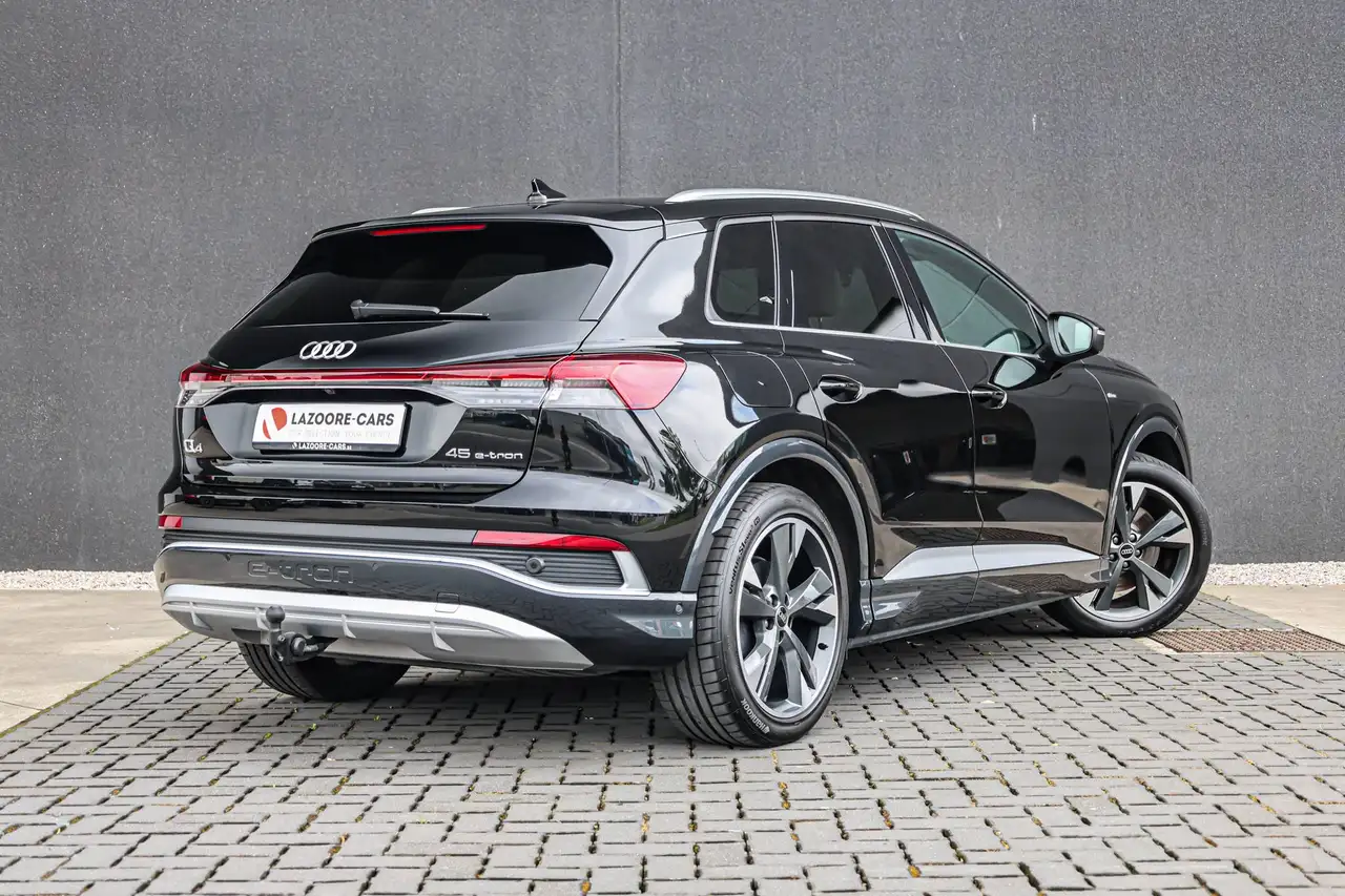 Audi Q4 7