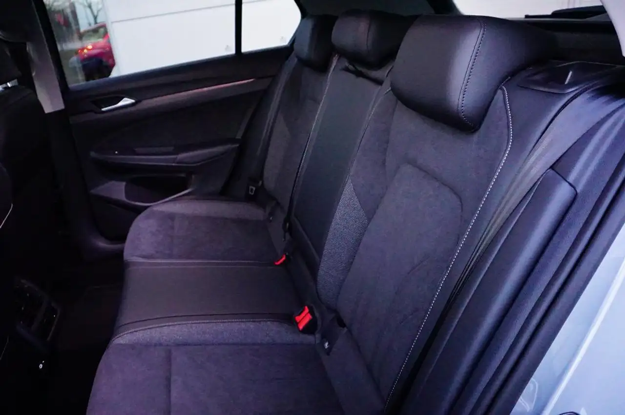 Volkswagen Golf 10