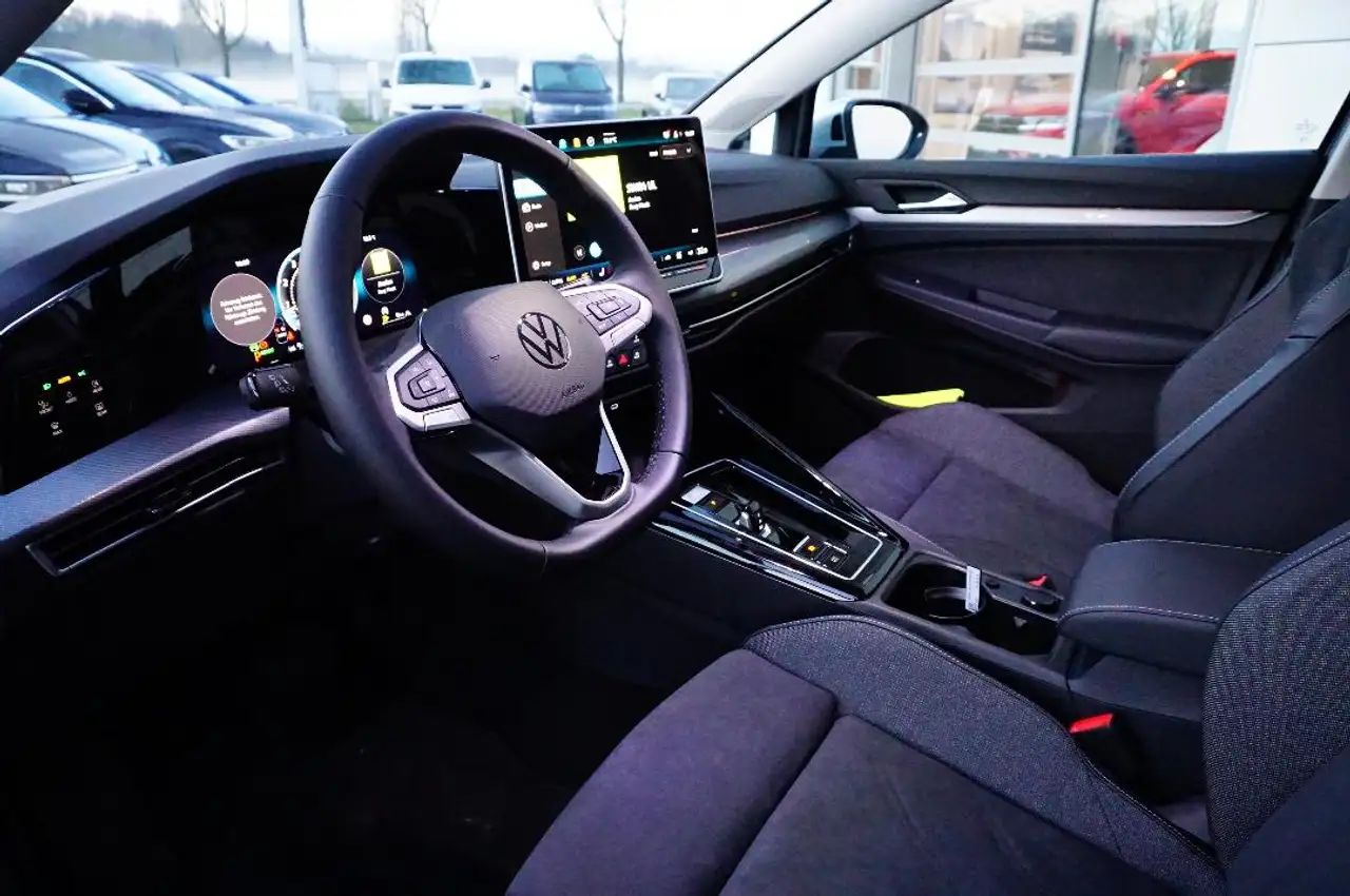 Volkswagen Golf 12