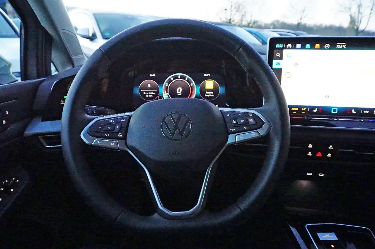 Volkswagen Golf 14