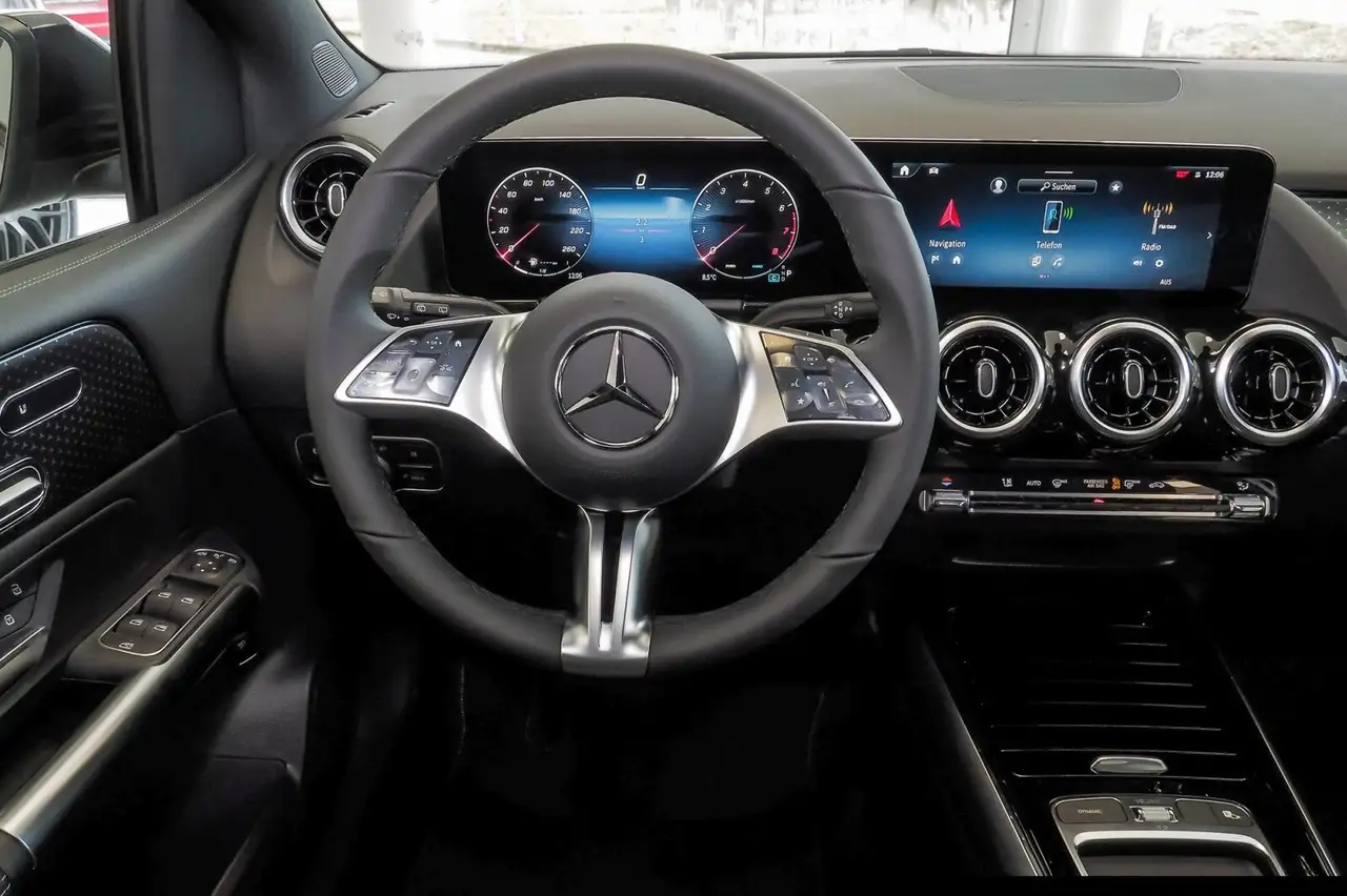 Mercedes-Benz B 200 12