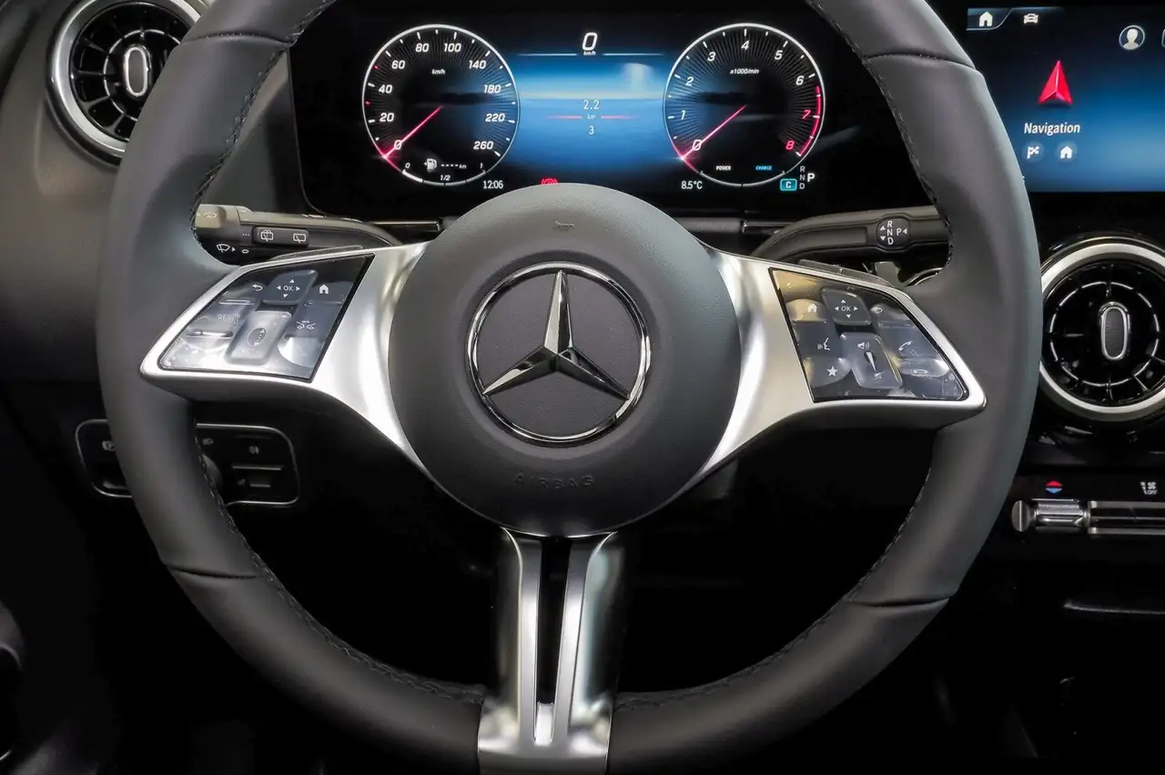 Mercedes-Benz B 200 13