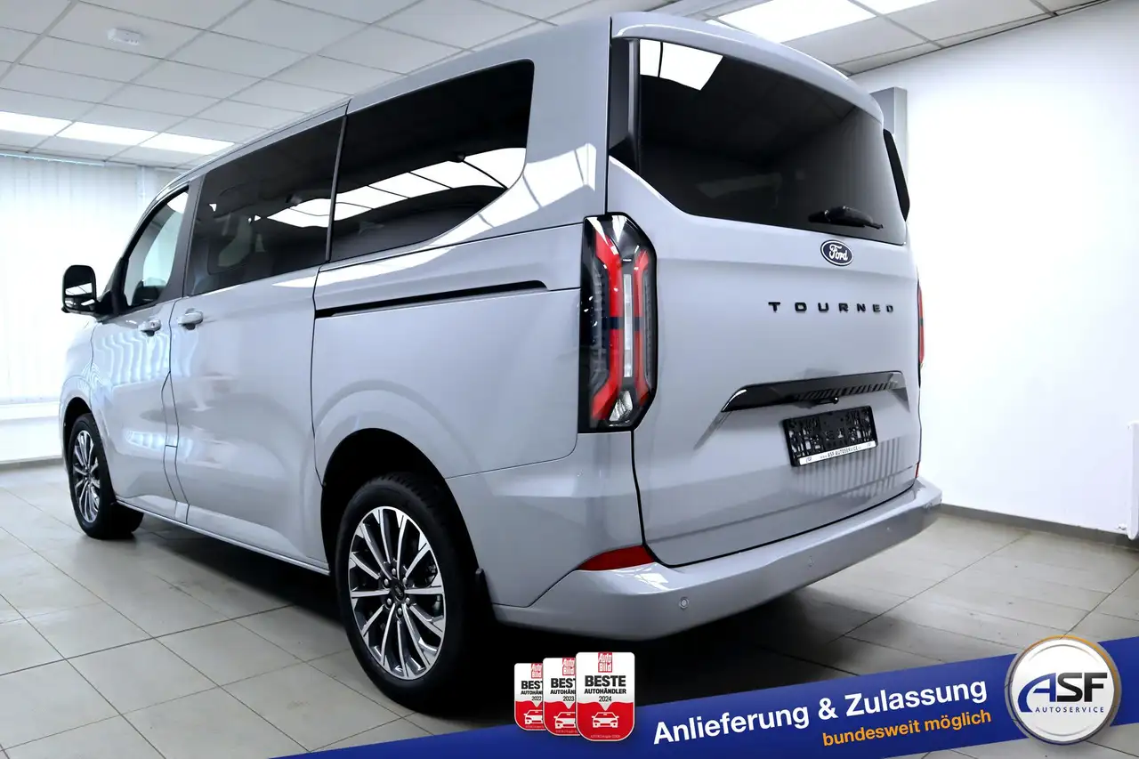 Ford Tourneo 9