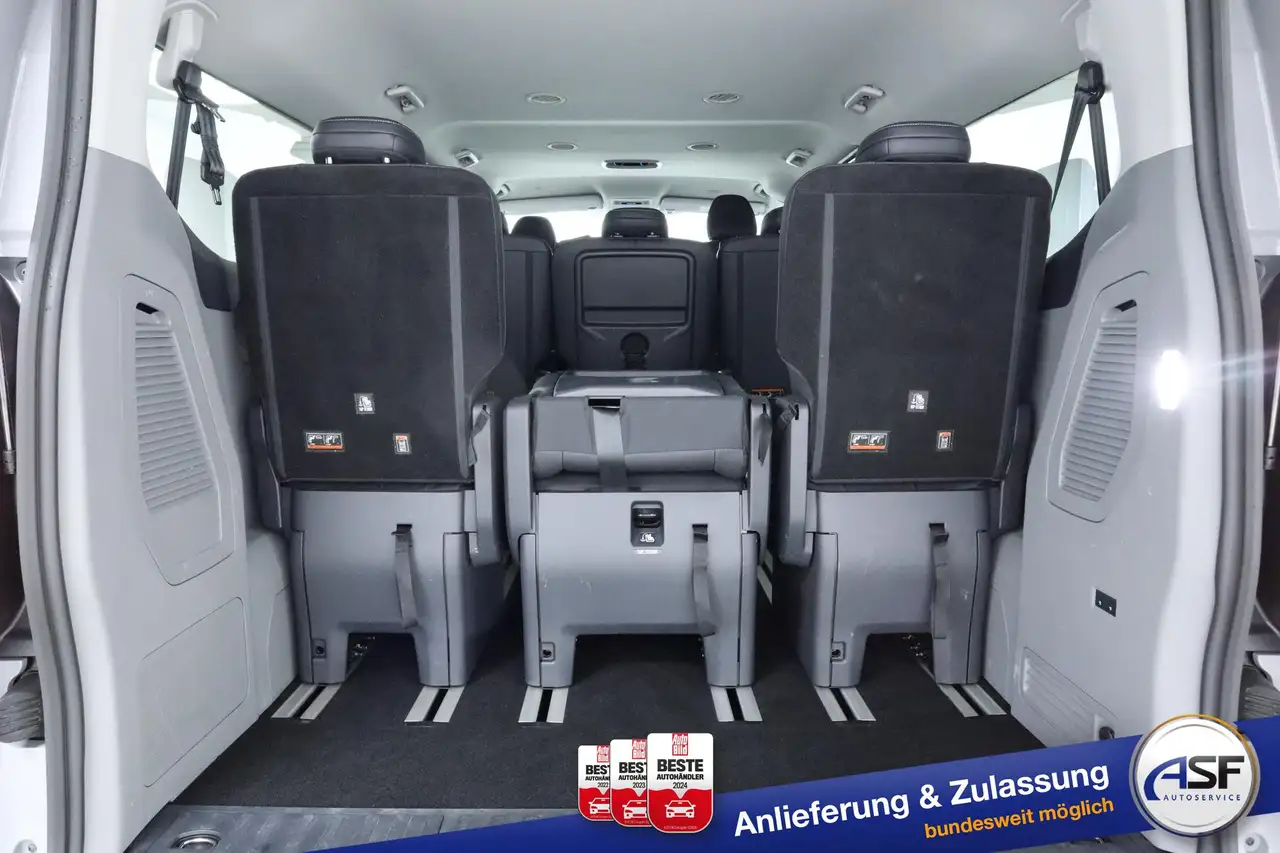 Ford Tourneo 11