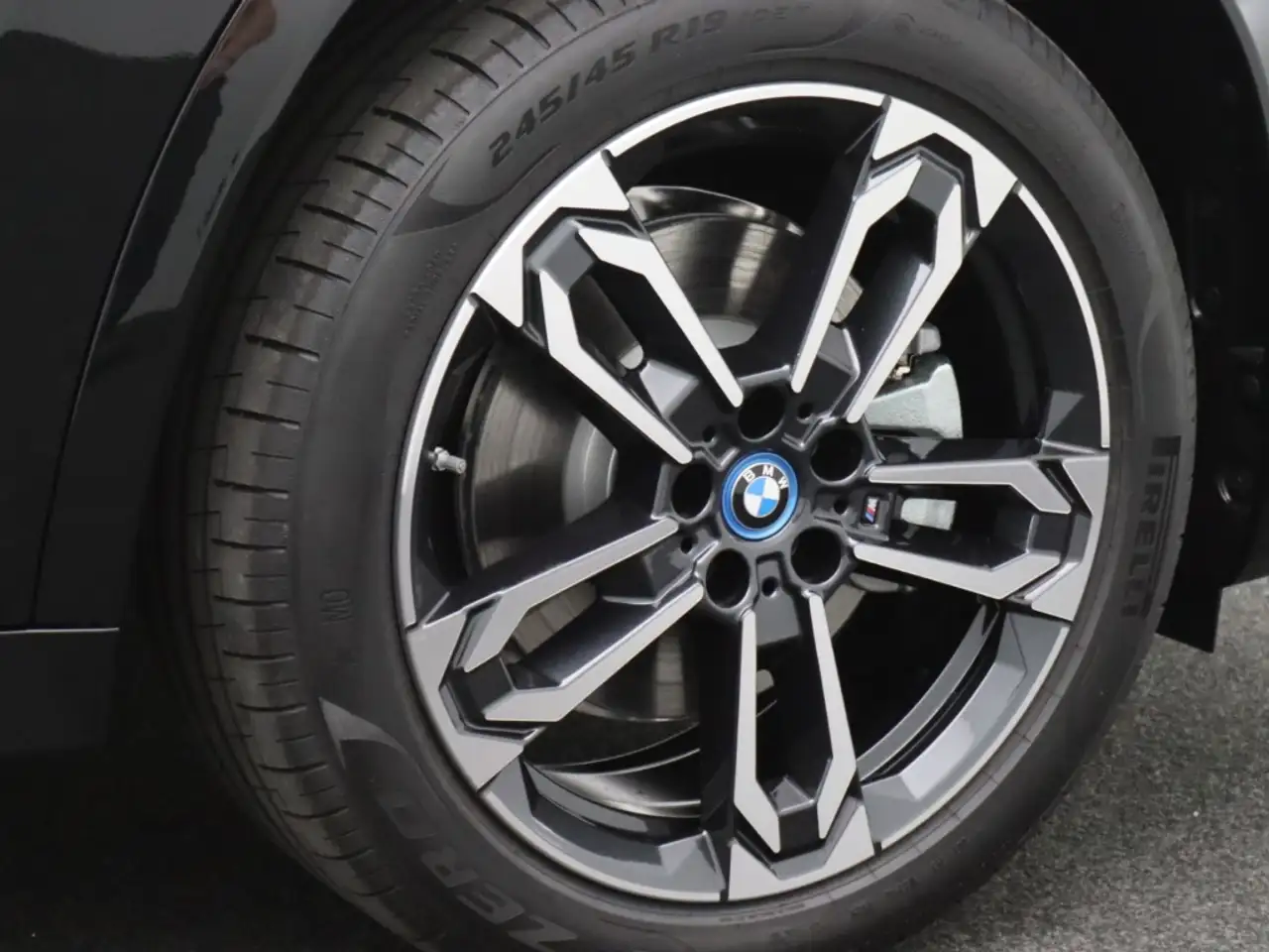 BMW X1 25 9