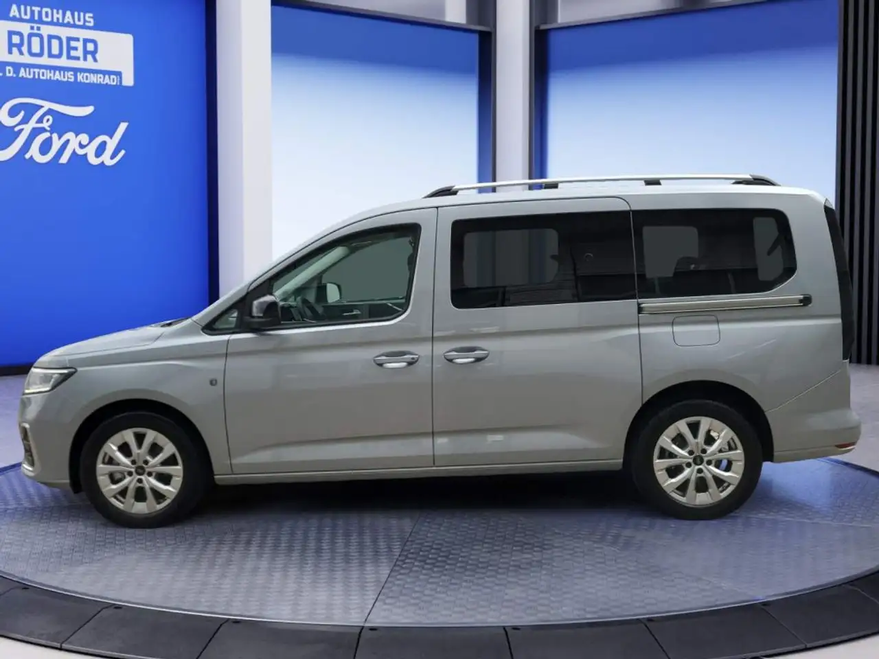 Ford Tourneo 3