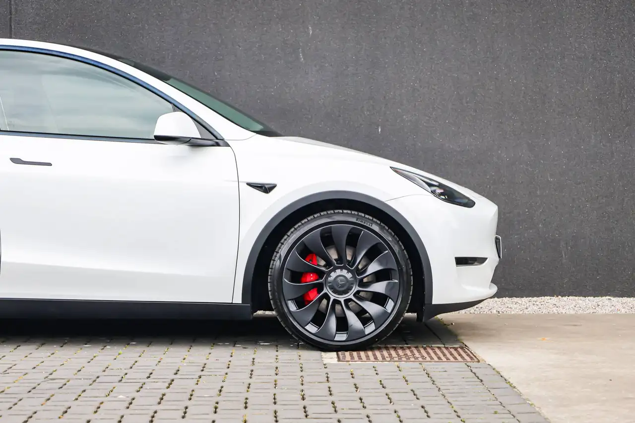Tesla Model 5