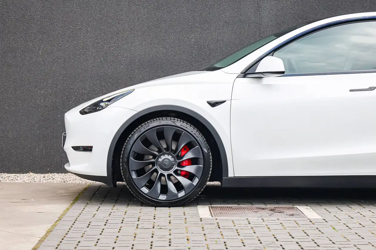 Tesla Model 10