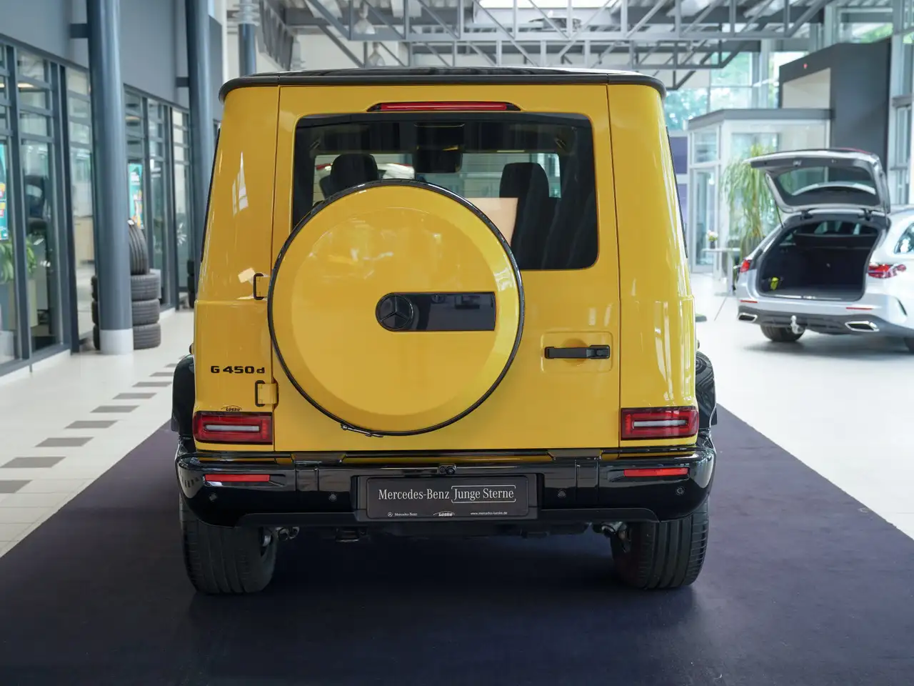 Mercedes-Benz G 450 4