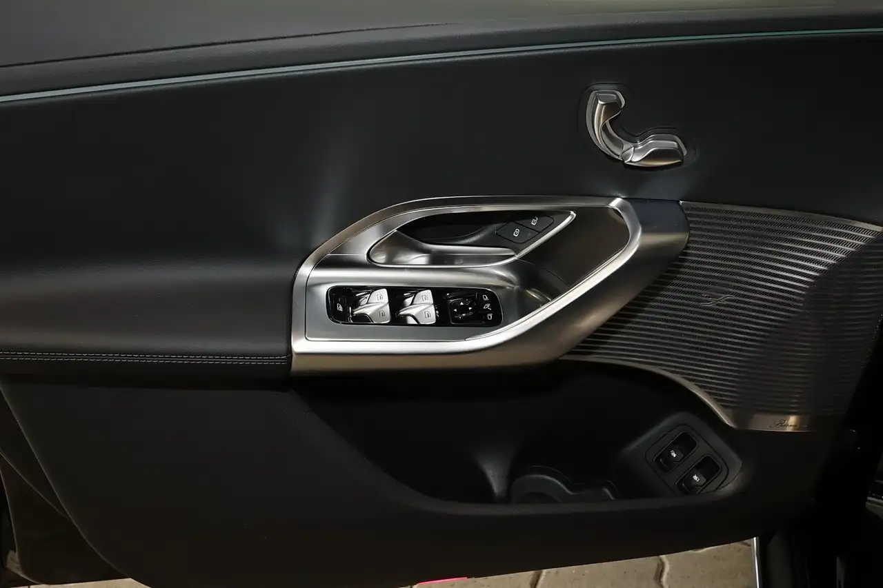 Mercedes-Benz GLC 400 12
