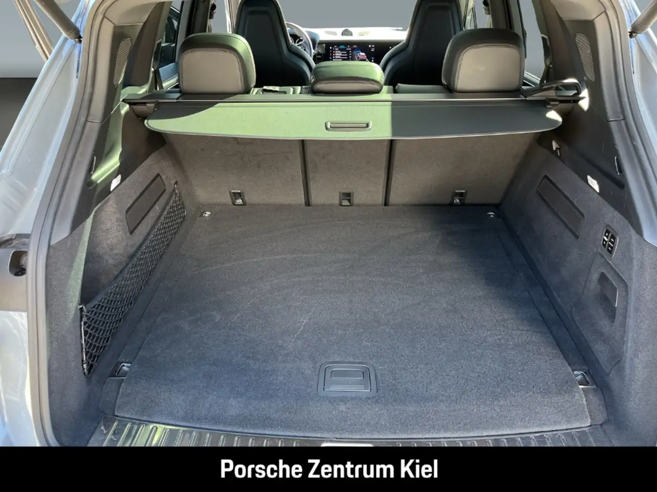 Porsche Cayenne 16
