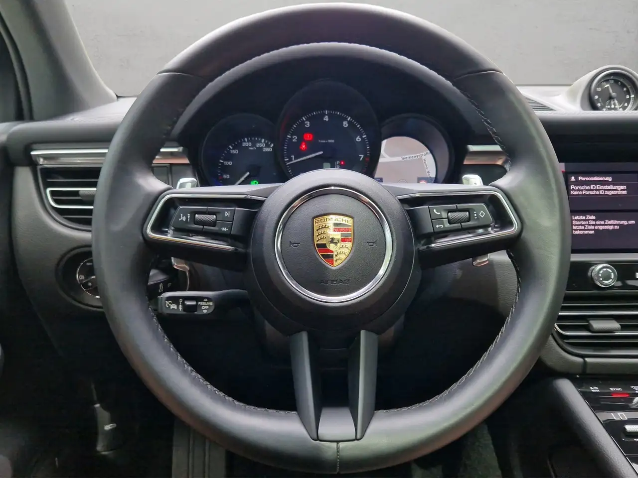 Porsche Macan 10
