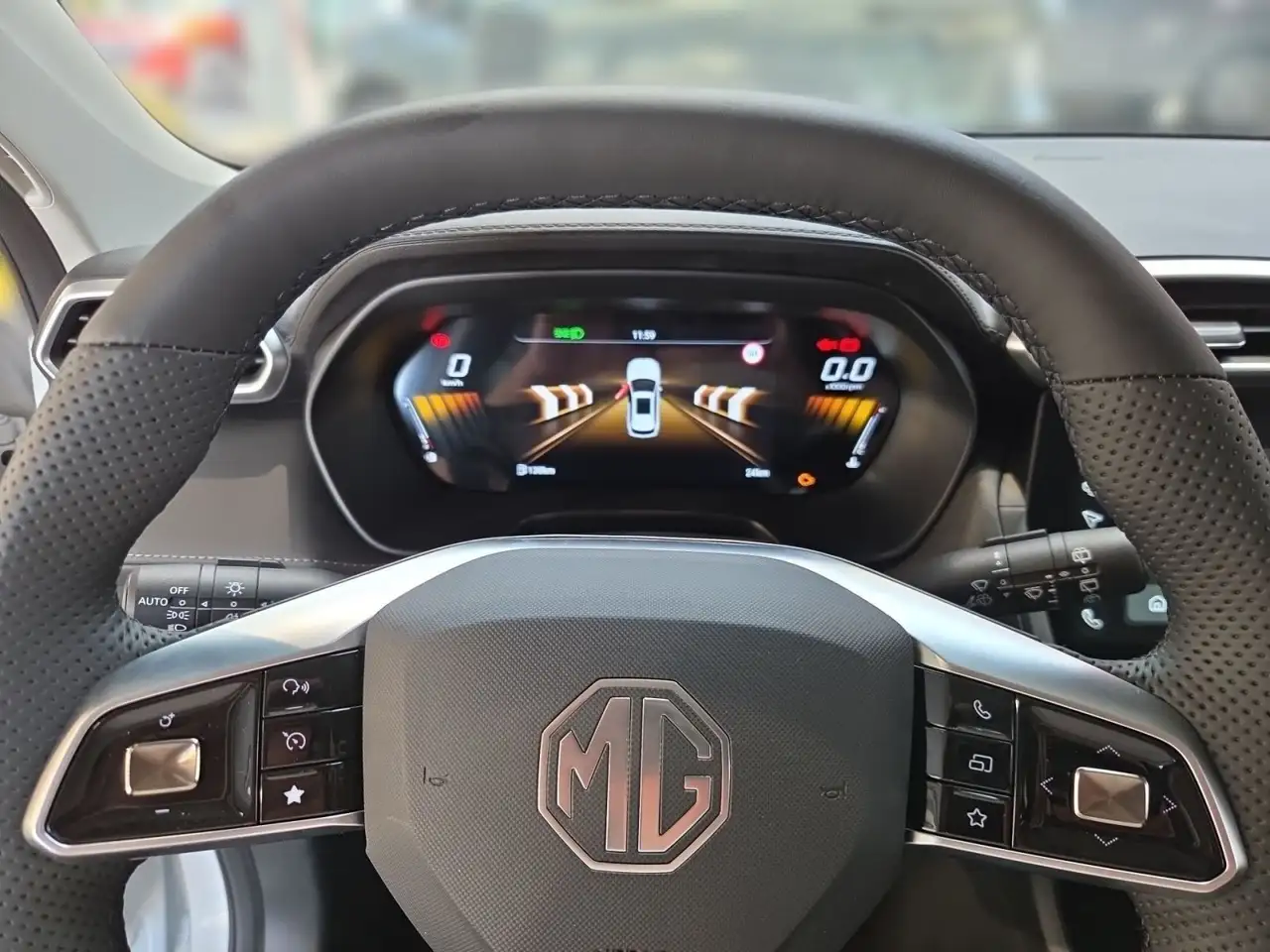 MG ZS 1.5 8