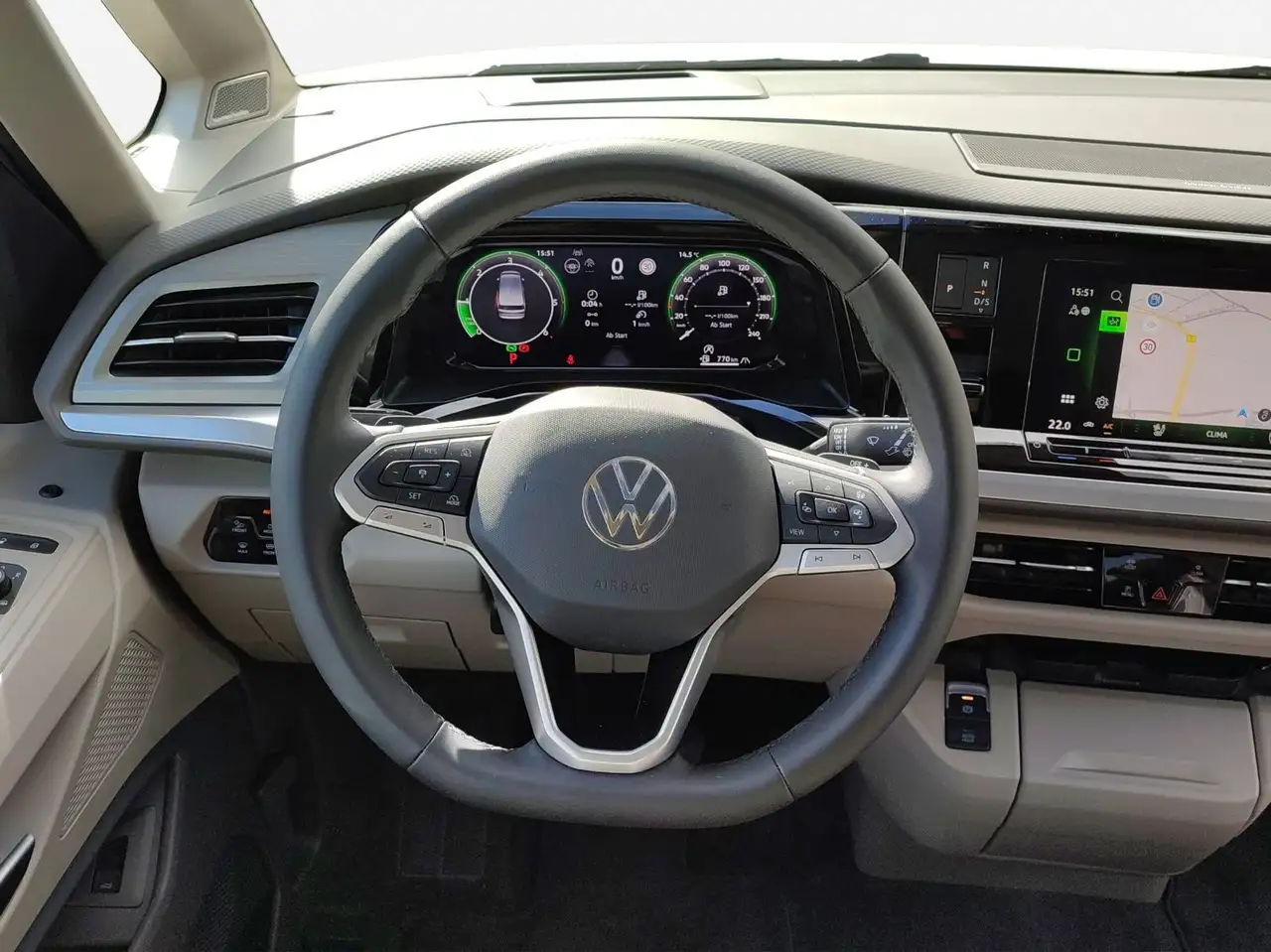 Volkswagen T7 Multivan 8