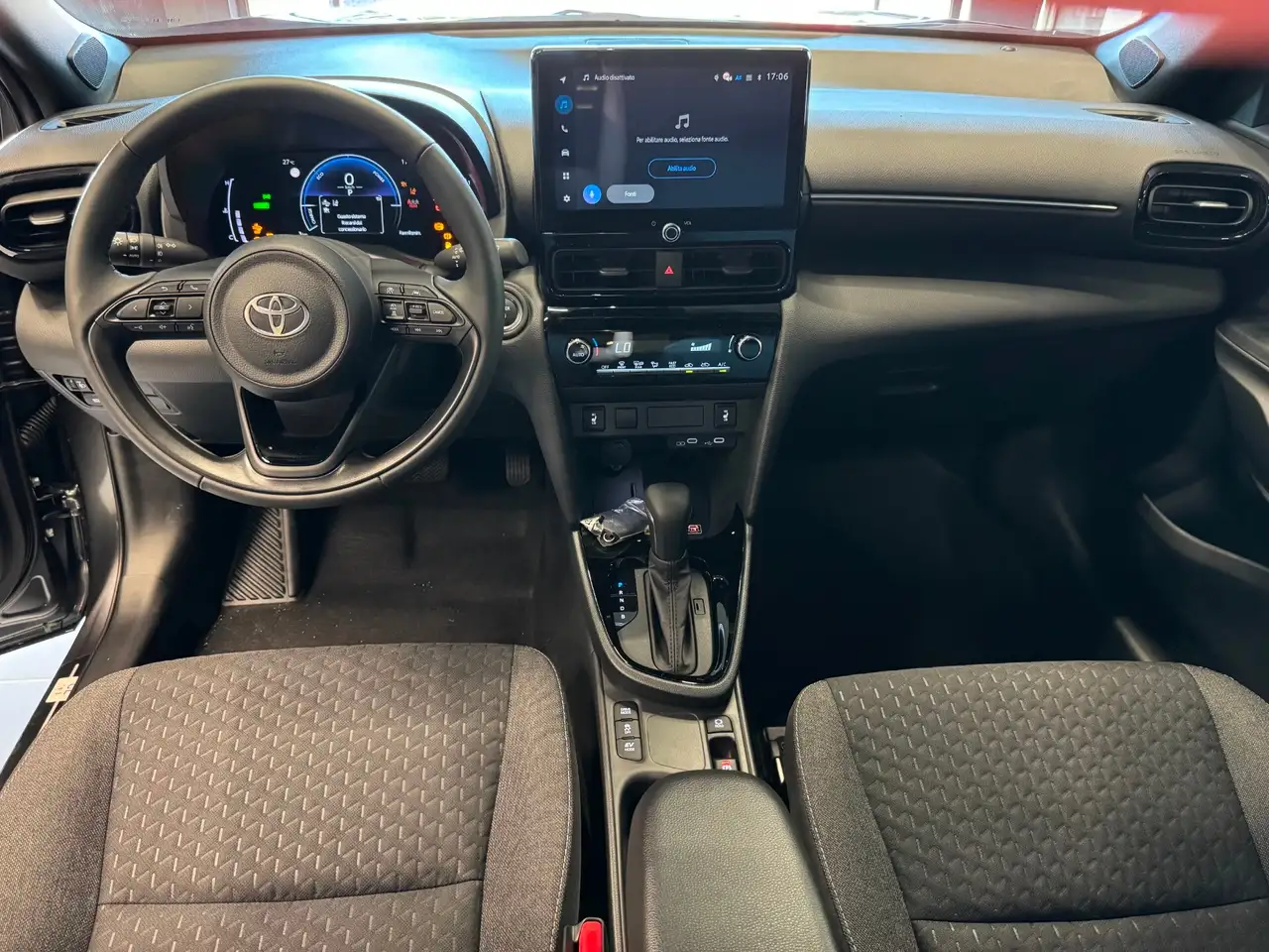 Toyota Yaris 12