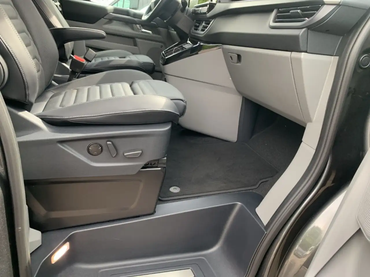 Ford Tourneo 10