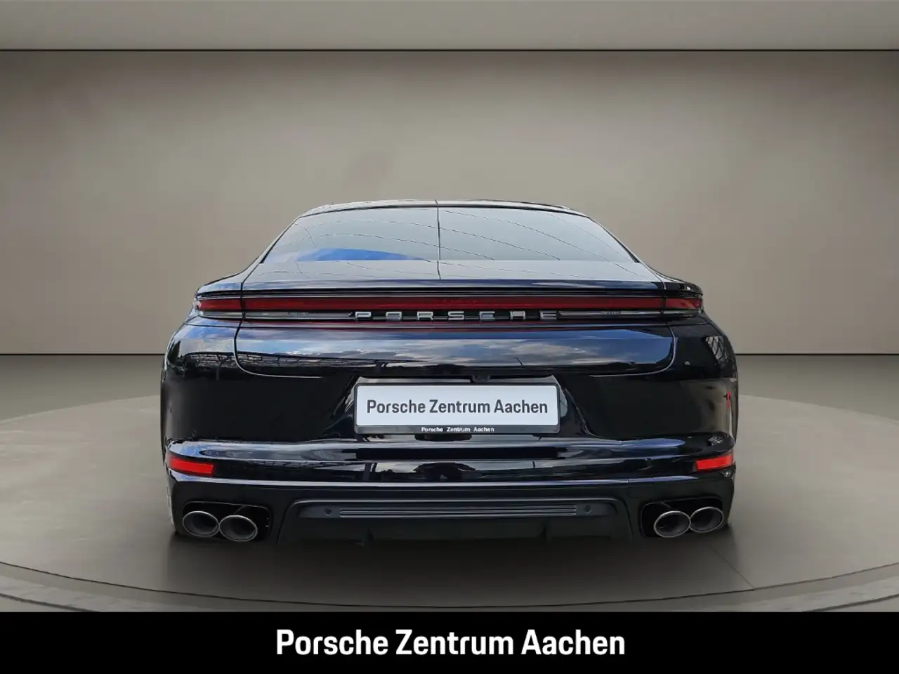 Porsche Panamera 4 5