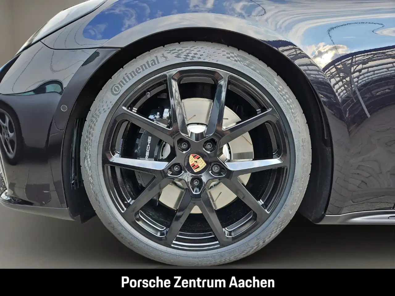 Porsche Panamera 4 10