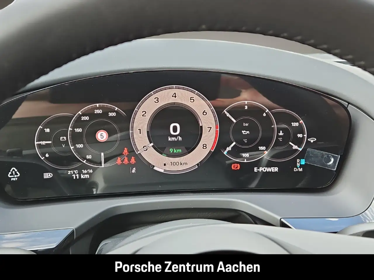 Porsche Panamera 4 15