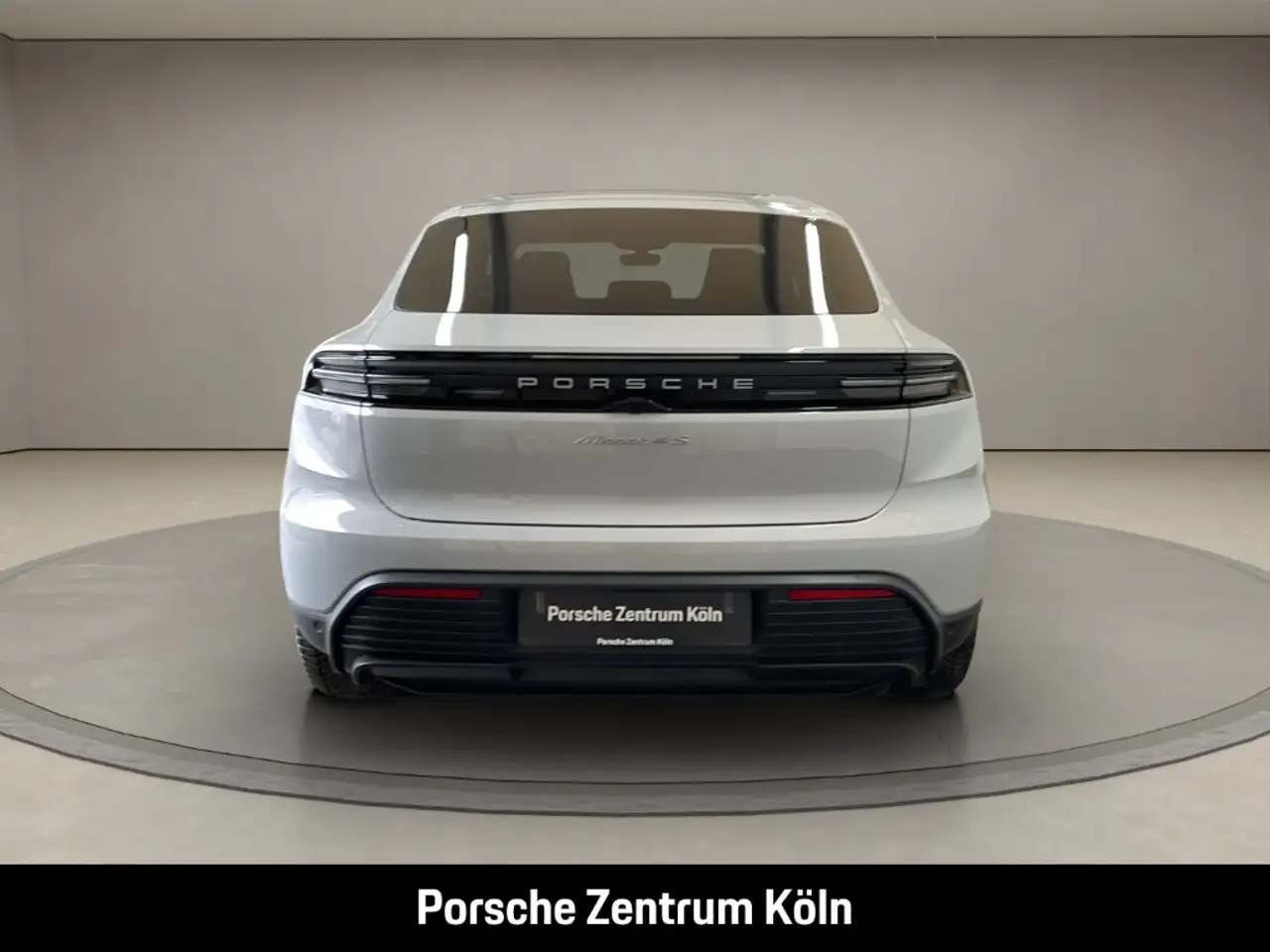 Porsche Macan 4